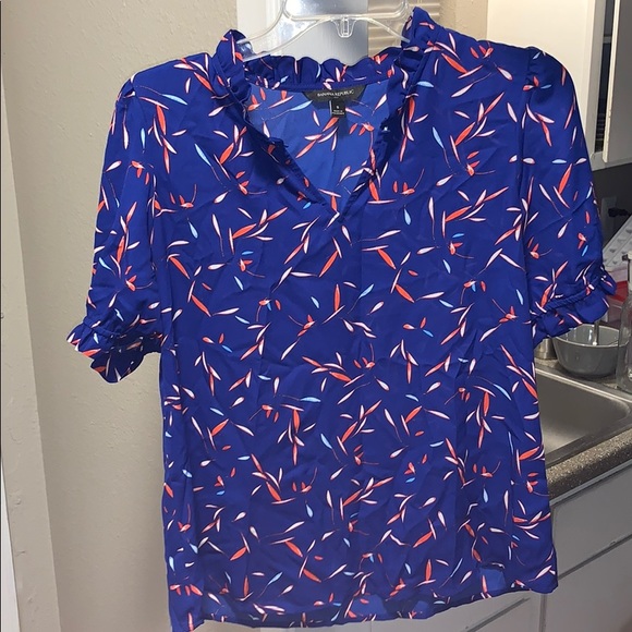 Women’s Banana Republic Blouse - Small